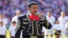 Pablo Montero se equivocó en la entonación del Himno Nacional