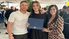 Canelo se reunió con su expareja en graduación de su hija
