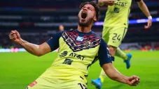 Bruno Valdez celebrando un gol con América