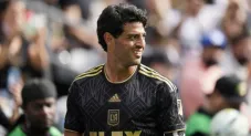 Carlos Vela durante un partido del LAFC