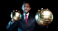 Camilo Vargas con sus dos Balones de Oro
