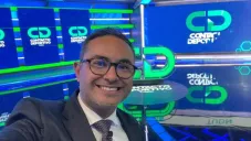 Furby Martínez en una edición de Contacto Deportivo de TUDN