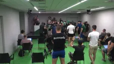 Ultras del Olimpia Liubliana corrieron a Albert Riera