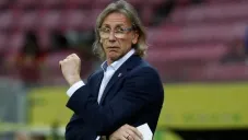 Ricardo Gareca dirigiendo a la Selección de Perú