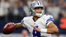 Dak Prescott en partido con Cowboys