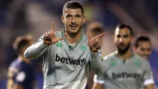 Guido Rodríguez festeja un gol con Betis