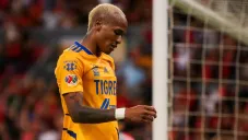 Luis Quiñones en partido con Tigres