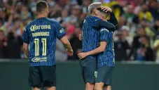 Jugadores del América en festejo de gol