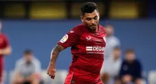 Tecatito Corona durante un partido del Sevilla