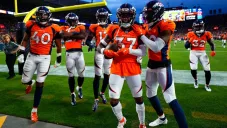 Broncos de Denver festejan ante los Cowboys de Dallas