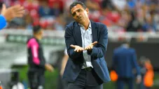 Ricardo Cadena en partido con Chivas