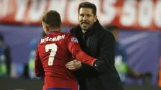 Simeone y Griezmann en festejo de gol