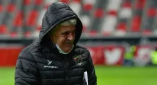 Tuca Ferretti previo a un partido de Juárez FC