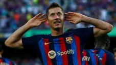 Robert demostró sus 'dotes' para cantar