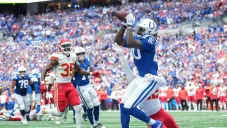 Jelani Woods realizando una recepción de touchdown