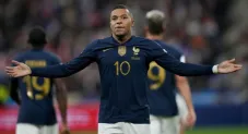 Kylian Mbappé festejando un gol