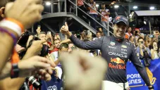 Checo Pérez tras ganar el GP de Singapur