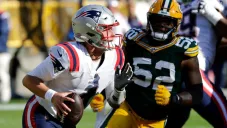 Bailey Zappe tuvo que entrar al terreno de juego