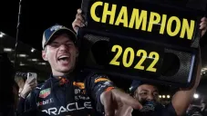 Verstappen celebra su bicampeonato en la &quot;Gran Carpa&quot;