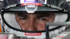 Checo Pérez con Red Bull en Japón