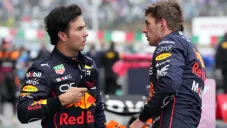 Sergio 'Checo' Pérez y Max Verstappen con Red Bull