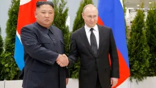 El presidente ruso Vladimir Putin y el líder de Corea del Norte Kim Jong