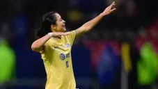 Scarlett Camberos en festejo de gol