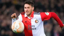 Santiago Giménez: Prensa de Países Bajos alabó actuación de Chaquito en Europa League