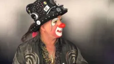 Buscarán demandar a Platanito