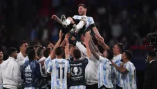 Messi siendo ovacionado con la Alibeceleste