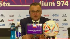 Czeslaw Michniewicz no se explica como Robert Lewandowski falló el penal