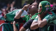 Fanáticos en el evento del Tri