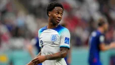 Sterling regresó a su hogar desde Qatar