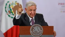 AMLO calificó como 'lamentable' destitución de Pedro Castillo