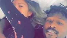 Antonio Brown publicó foto en la cama con Gisele Bündchen y las redes explotan