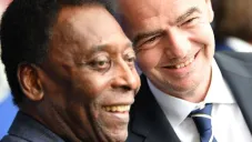 Gianni Infantino con el 'Rey Pelé'