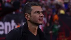Jimmy Lozano dirigiendo un partido de Liga MX