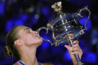 Sabalenka se corona en Australia tras derrotar a Rybakina