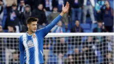 César Montes salió por cambio