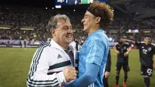 Ochoa junto a Gerardo Martino previo a Qatar 2022