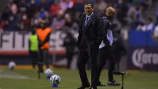 Joaquín Moreno dirigiendo a Cruz Azul ante Puebla