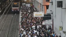 Usuarios reportaron un retraso de más de 30 minutos