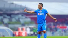 Erik Lira durante un partido con Cruz Azul