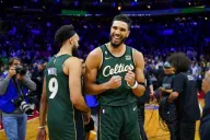 Con triple agónico de Tatum, Celtics superan a 76ers