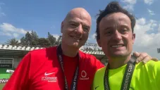 La postal que compartió Mikel Arriola