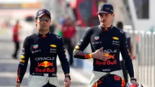 Checo Pérez y Max Verstappen en prácticas