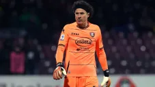 Ochoa regresa a la titularidad con el Salernitana