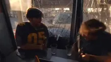 Un accidente vehicular terminó de forma brutal un pódcast que realizaba Nathan Reeves