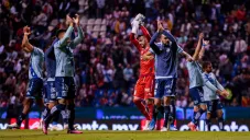 Jugadores de Puebla festejan triunfo