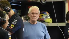 Helmut Marko arremete contra Verstappen por 'robo' de vuelta rápida a Checo: 'Típico de Max'